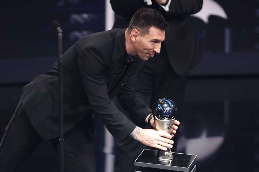 No ano passado, Lionel Messi ganhou o troféu de melhor jogador