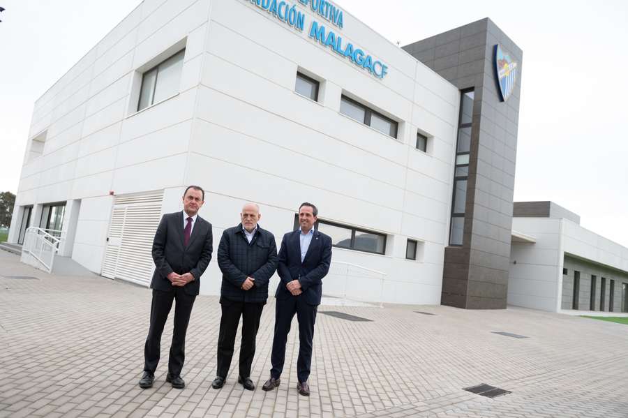 Javier Tebas, junto a Kike Pérez, director general del Málaga, y José María Muñoz, administrador judicial Javier Tebas, junto a Kike Pérez, director general del Málaga, y José María Muñoz, administrador judicial