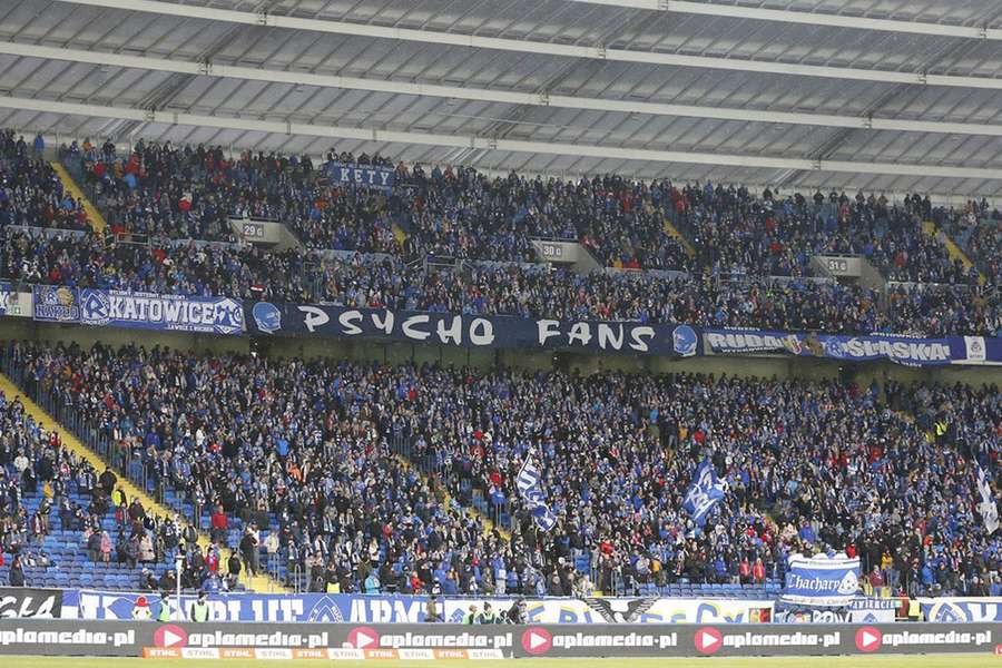Będzie gorąco – tysiące kibiców Legii mogą przyjechać na Stadion Śląski