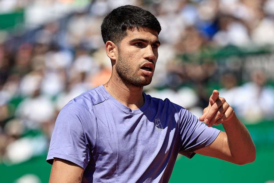 Carlos Alcaraz nečekaně ukončil spolupráci s trenérem. Carlos Alcaraz nečekaně ukončil spolupráci s trenérem.