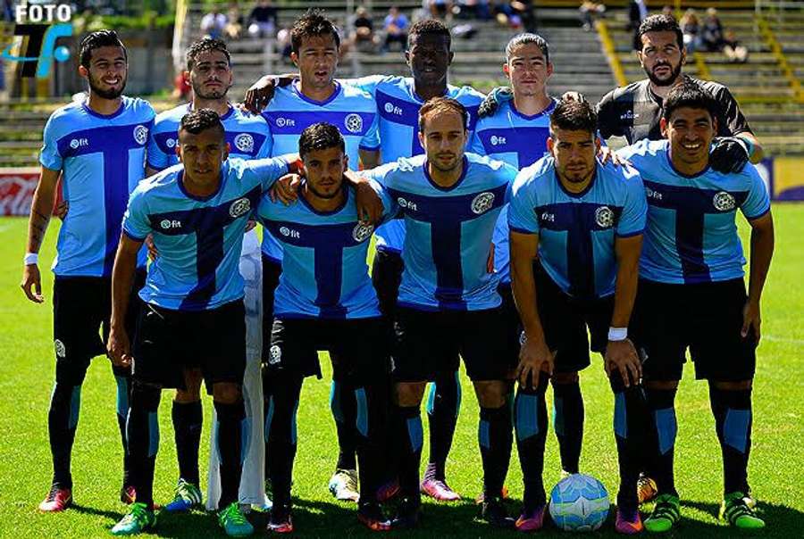 O uniforme da era Club Atlético Torque