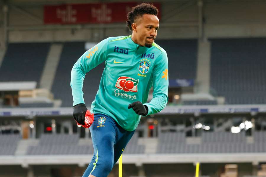 Militão voltará a sua posição mais habitual contra a Tunísia Militão voltará a sua posição mais habitual contra a Tunísia