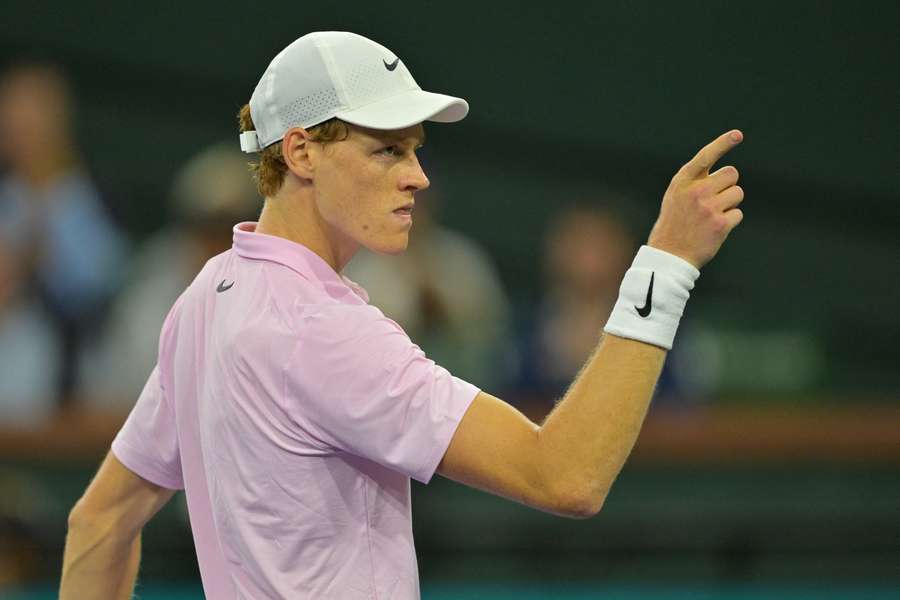 Sinner progresa en Indian Wells