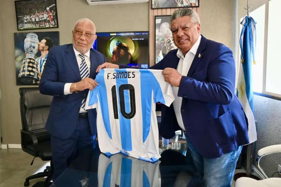 Fernando Alves Simões com Claudio Tapia
