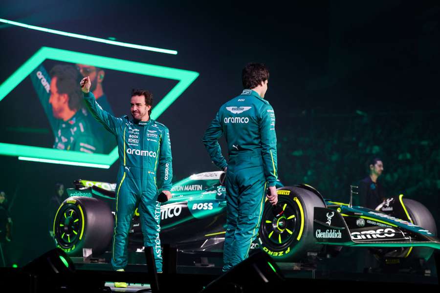 AMR25 já está a rodar no Bahrein