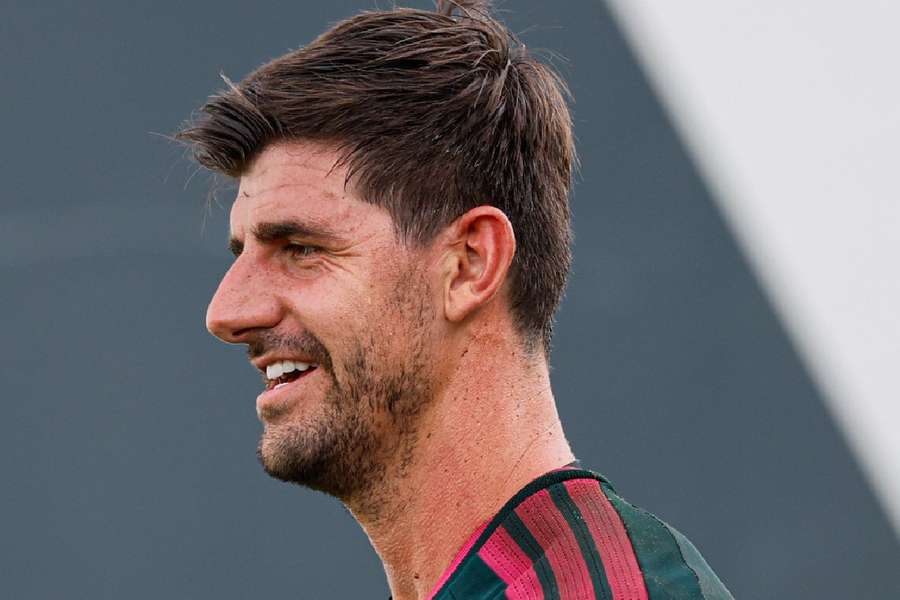 Courtois, entrenando Courtois, entrenando