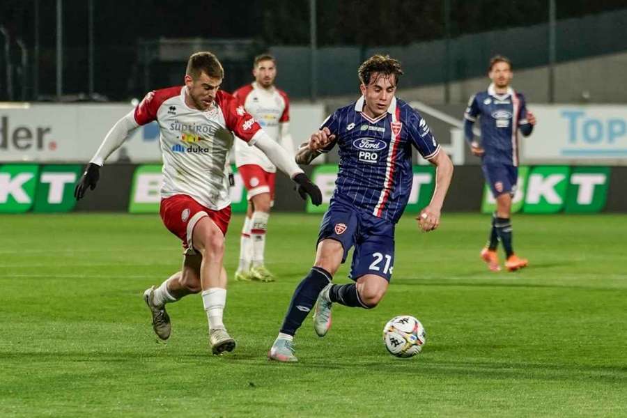 Un momento del match