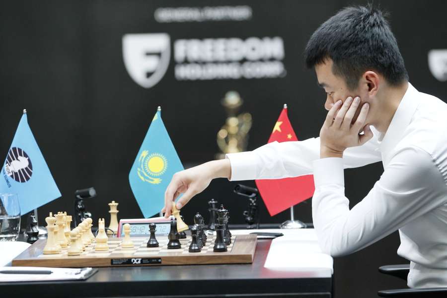 Campeonato Mundial de Xadrez da FIDE - partida 4: Nepo segura