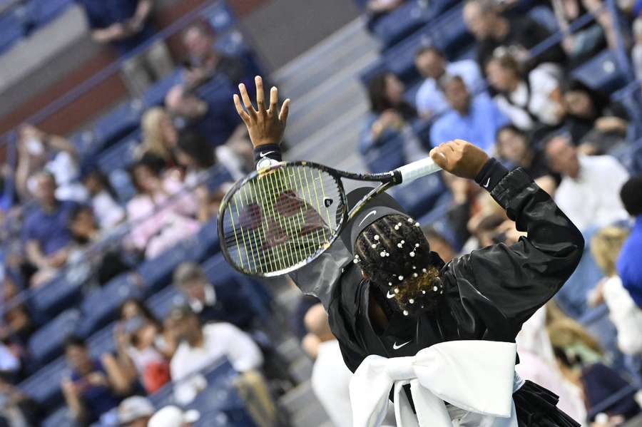 Naomi Osaka se desparte de antenorul său