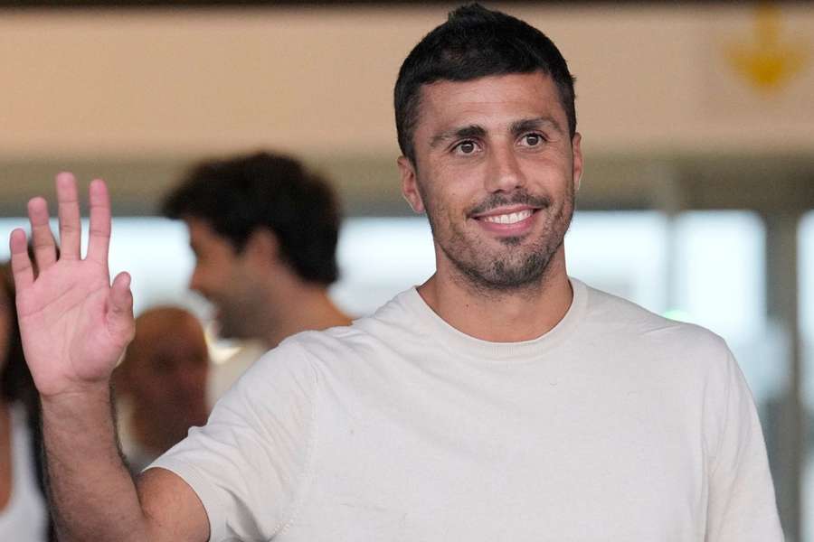 Rodri desembarcou em Barcelona para assinar com Barça