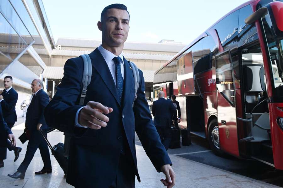 Cristiano não volta a Manchester depois de partir para a Copa