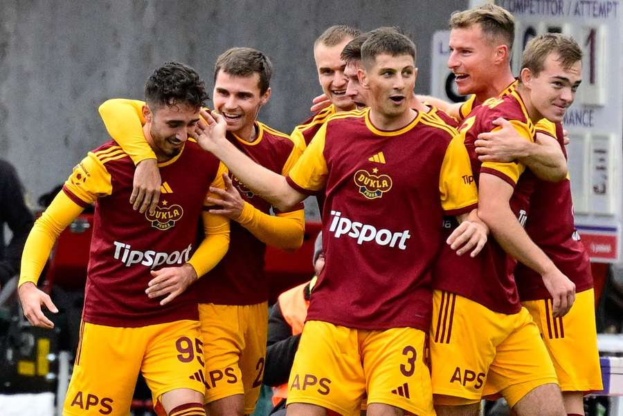 Dukla zlomila prokletí proti Slovácku. Dukla zlomila prokletí proti Slovácku.