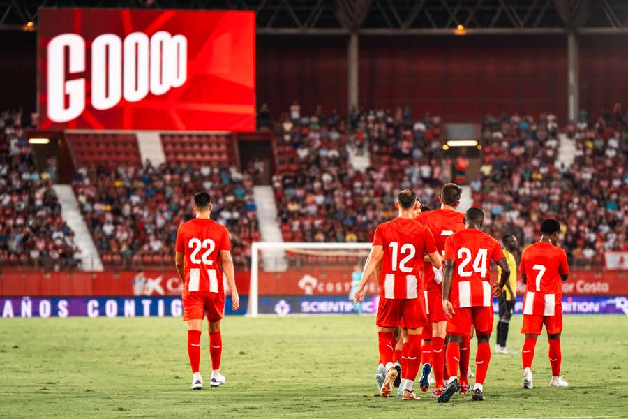 El Almería celebra un gol en pretemporada.