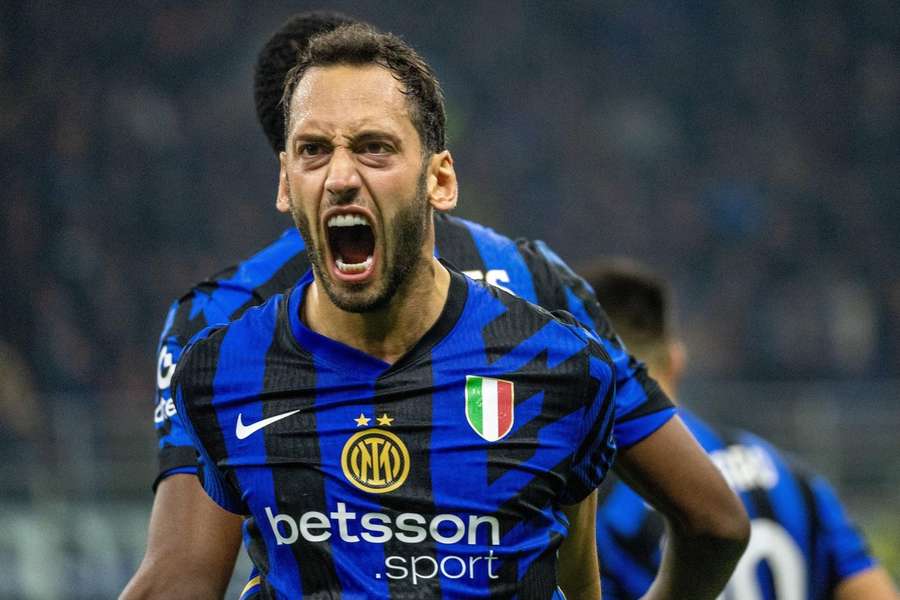 Çalhanoglu, médio do Inter de Milão