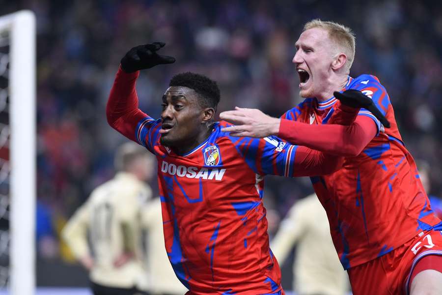 Rafiu Durosinmi celebrates scoring for Plzen against Ferencvaros