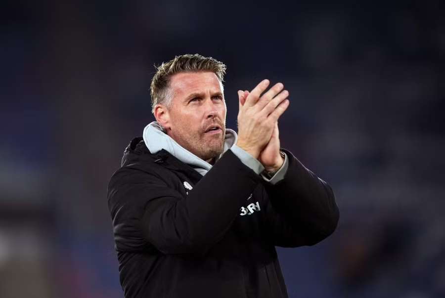 Rob Edwards sa bude snažiť dostať Wolves z krízy.