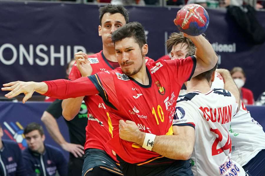 Kæmpe drama da Spanien bookede semifinaleplads - Bjørnsen den store skurk for Norge