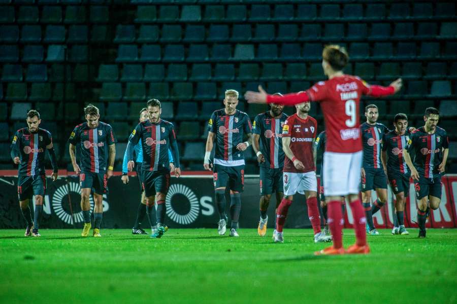 Pontaria afinada até nos Açores: SC Braga goleia Santa Clara (4-0) e sobe a segundo