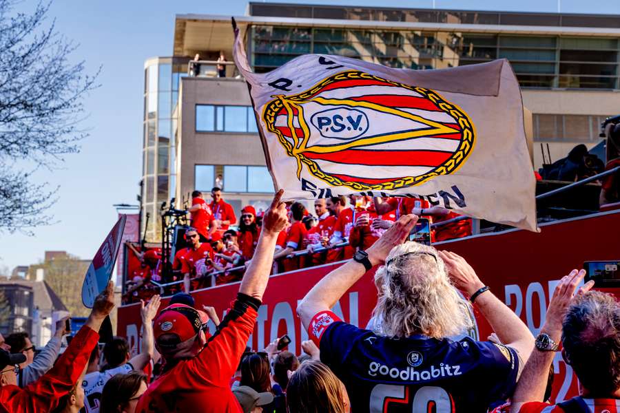 PSV are favoured to win a fourth consecutive Eredivisie title PSV are favoured to win a fourth consecutive Eredivisie title
