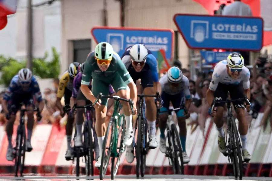 Mads Pedersen wins the final sprint in Monforte de Lemos Mads Pedersen wins the final sprint in Monforte de Lemos
