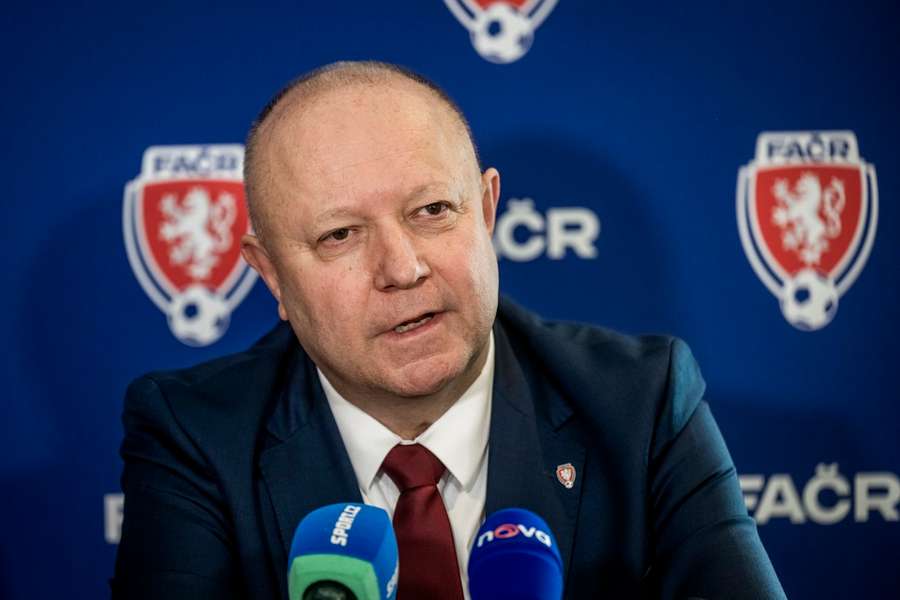 Fousek měl nabídky z fotbalu i mimo něj, teď si odpočine a počká na nové výzvy