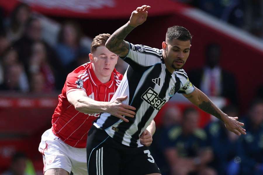 Bruno Guimarães em Nottingham Forest x Newcastle, pela Premier League