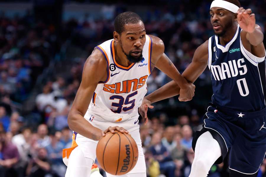 Kevin Durant durante un partido contra los Dallas Mavericks.