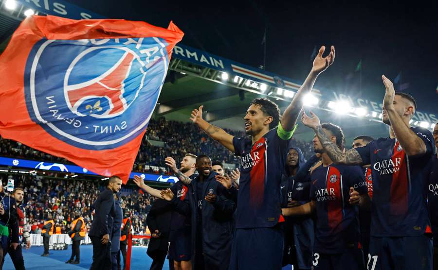 PSG players celebrating the victory