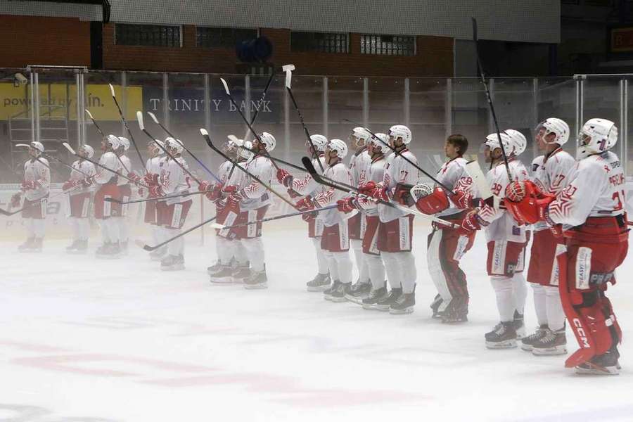 Vítězná radost hráčů Slavie. Vítězná radost hráčů Slavie.
