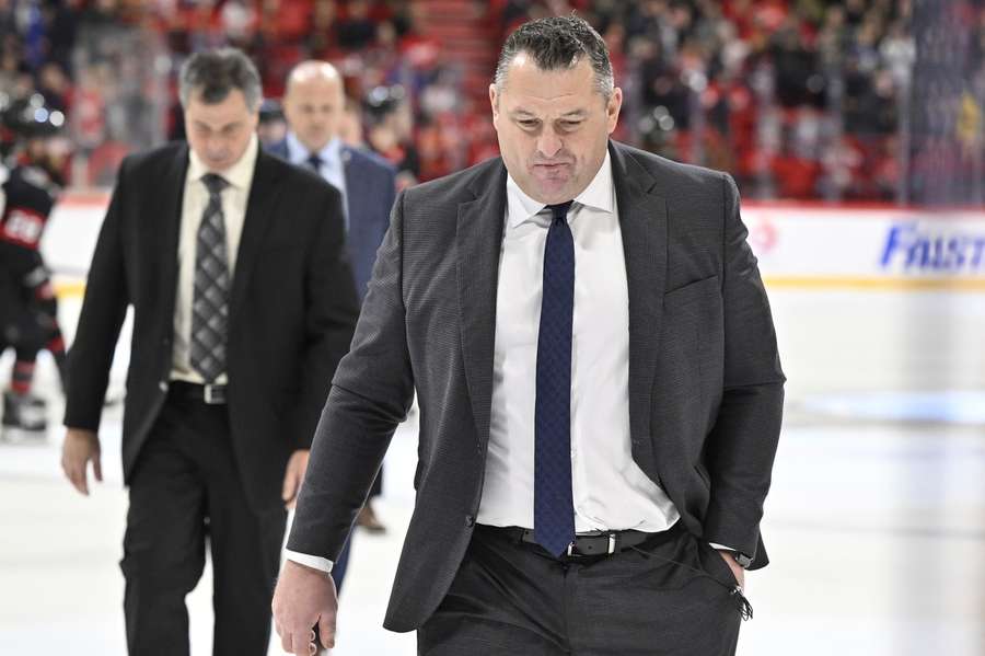 D.J. Smith ist nicht länger Coach der Senators