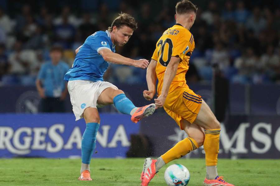 Scott McTominay durante il match contro il Pisa