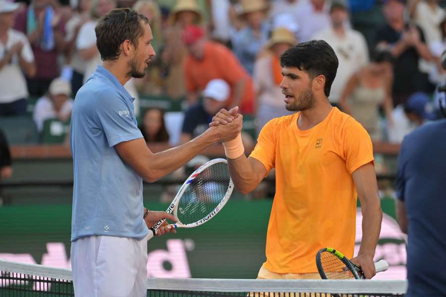 Alcaraz ha visto reducida su ventaja al frente de la ATP tras perder ante Medvedev Alcaraz ha visto reducida su ventaja al frente de la ATP tras perder ante Medvedev