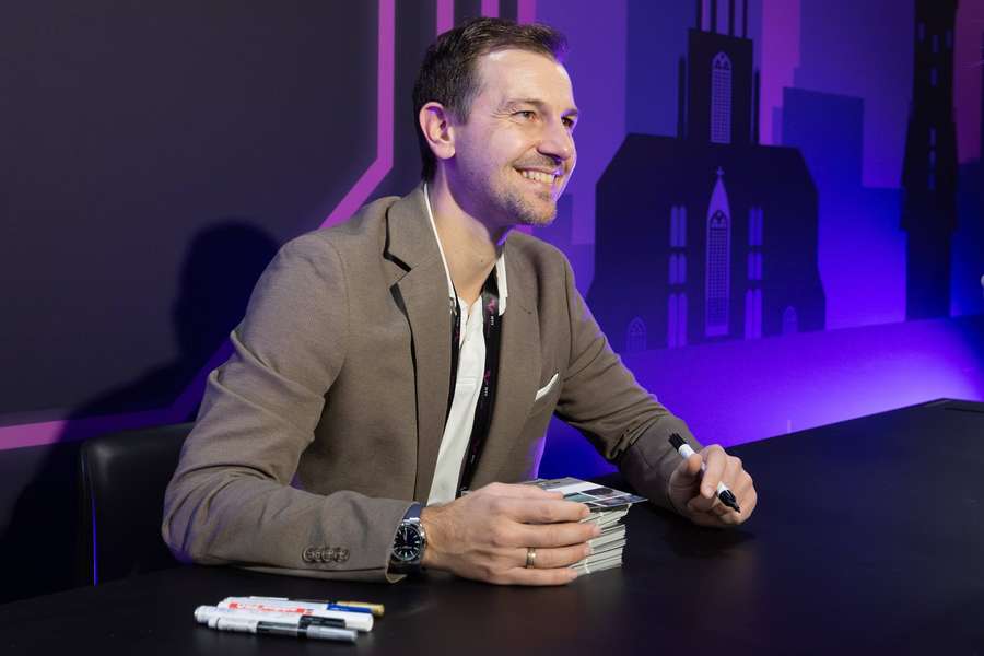 Boll beim WTT Champions-Tischtennisturnier im November