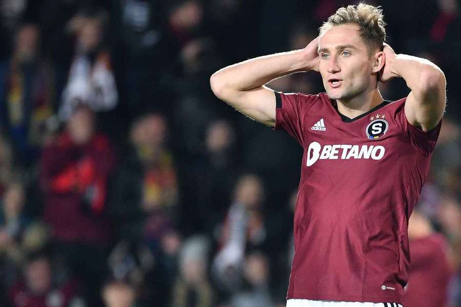 Jan Kuchta se tvrdě opřel do defenzivy Sparty.