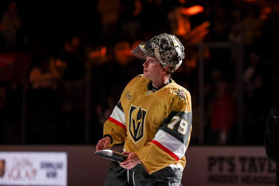 Hart prežíval emotívne chvíle. Hart prežíval emotívne chvíle.