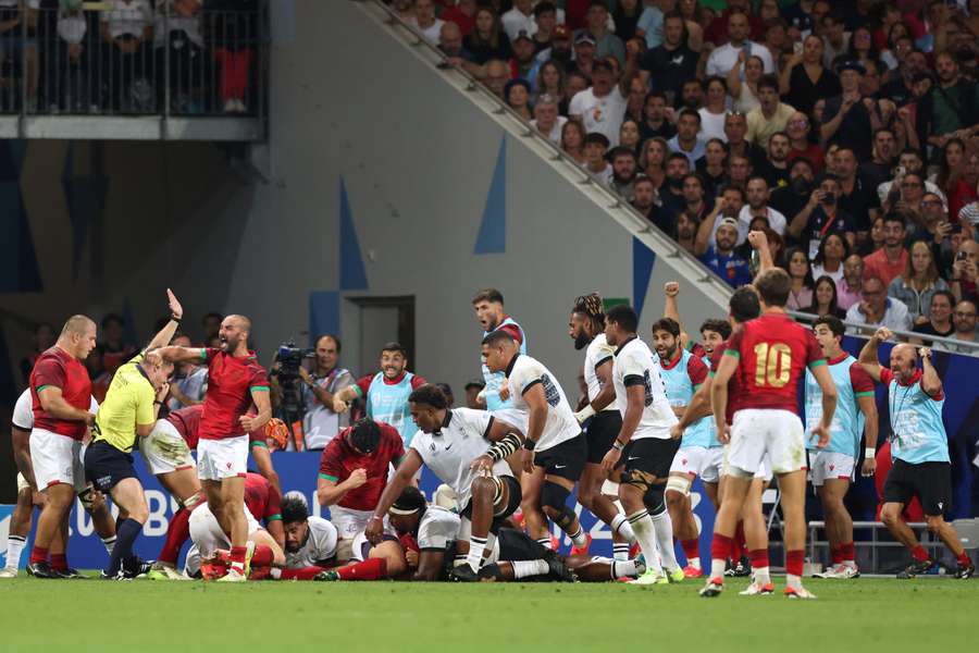 Portugal festeja um ensaio contra as Fiji