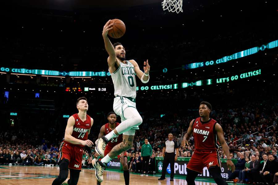 Jayson Tatum foi destaque nos Celtics