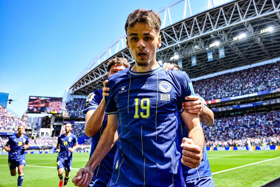 Juventus, parla Alajbegovic: "Un onore essere qui, l'obiettivo di adattarmi in fretta e di giocare"