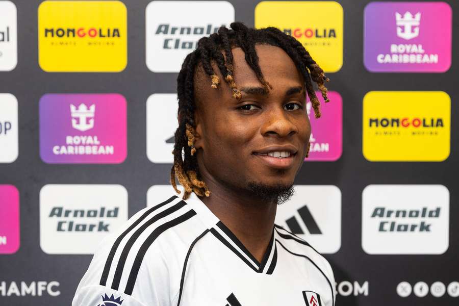 Samuel Chukwueze reforça o Fulham