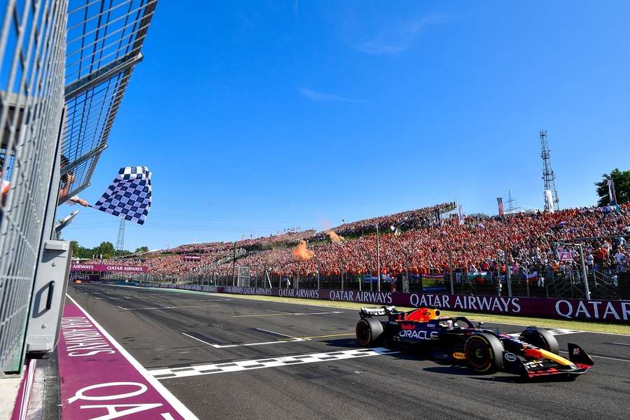 Max Verstappen vyhrál podeváté v sezoně.