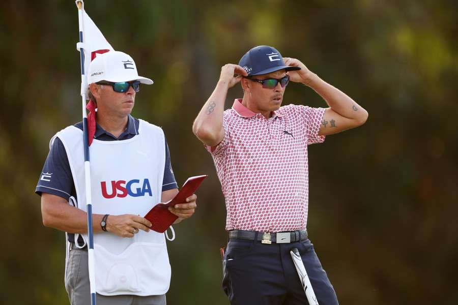 Rickie Fowler geht als geteilter Führender in den letzten Tag der US Open.