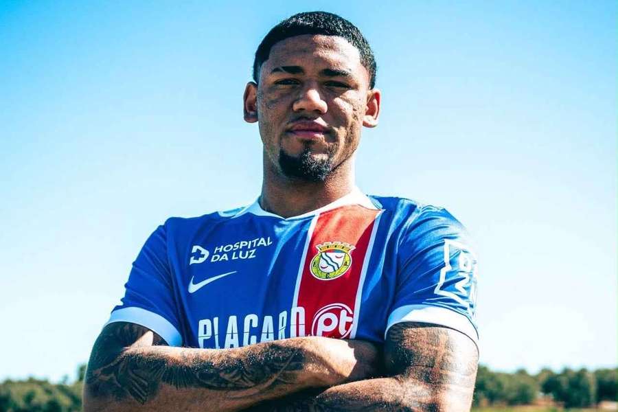 Rayan Lucas assinou por quatro épocas com o Alverca Rayan Lucas assinou por quatro épocas com o Alverca