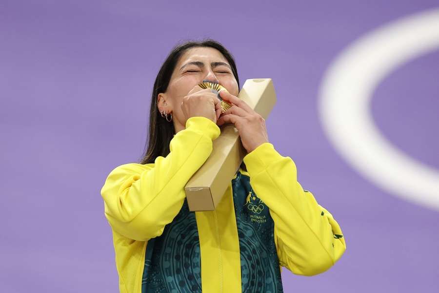 Saya Sakakibara non ha trattenuto le lacrime durante la cerimonia olimpica.