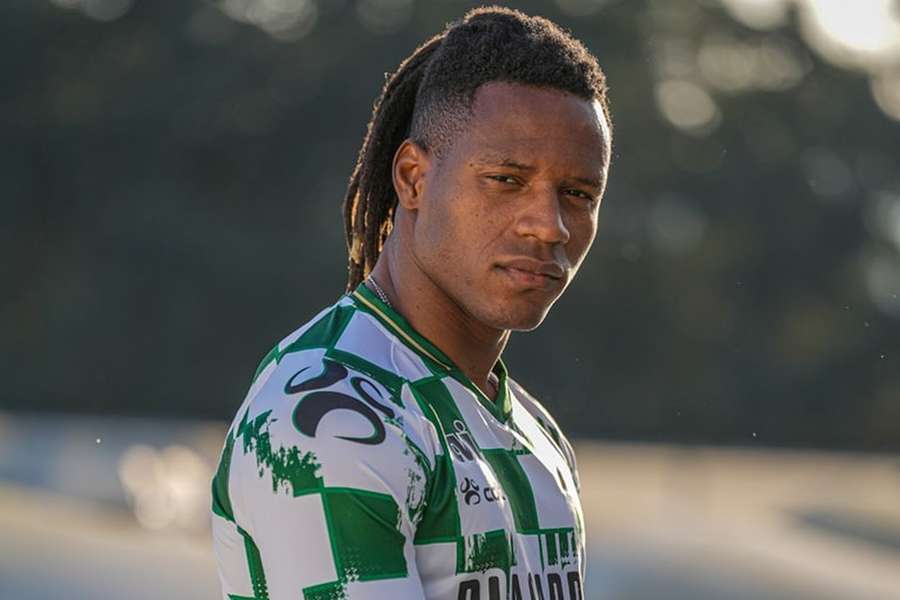 Cédric Teguia é o sexto reforço do Moreirense