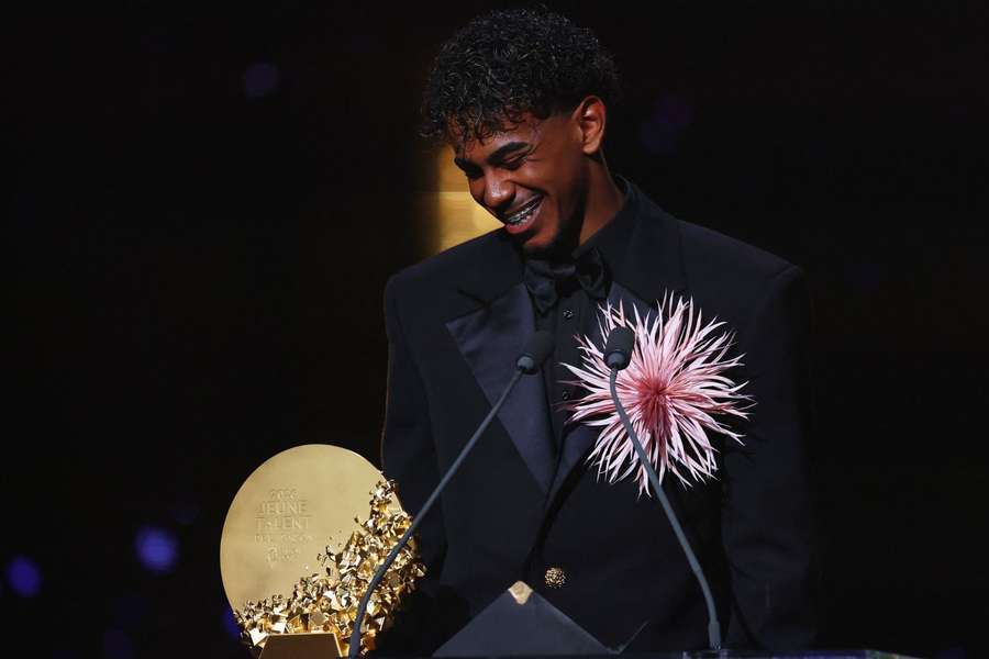 Vicky López volta a ganhar o troféu Kopa de melhor jovem Vicky López volta a ganhar o troféu Kopa de melhor jovem