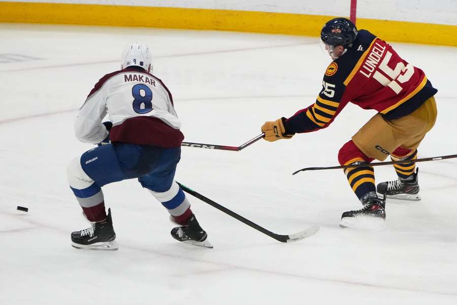 Koniec zwycięskiej serii Avalanche w lidze NHL. Poprzedniej porażki doznali miesiąc temu