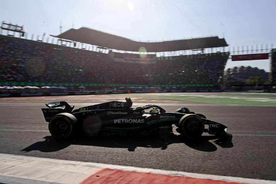 Lewis Hamilton počas Veľkej ceny Mexika.