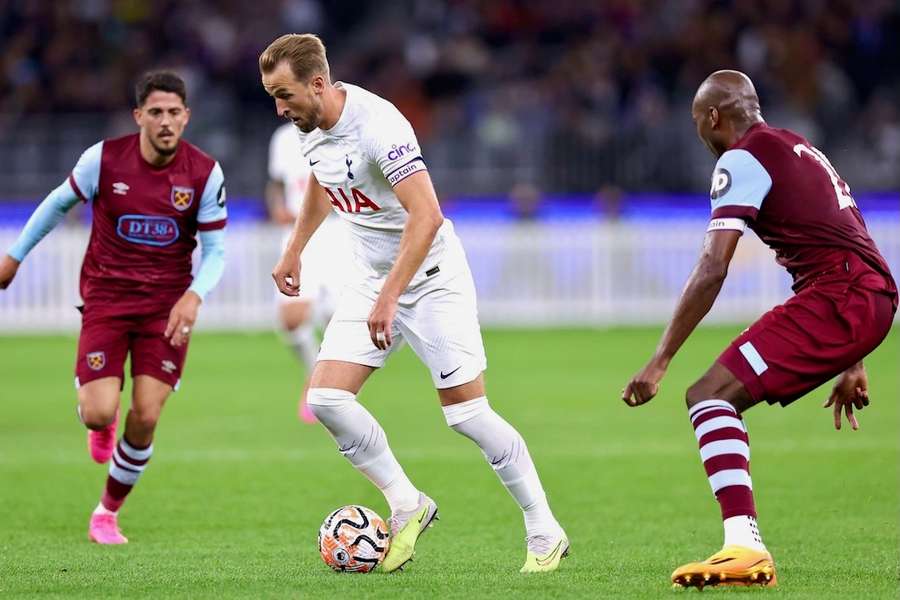 Harry Kane, der vor einem Wechsel von Tottenham Hotspur zu Bayern München steht, spielte eine Halbzeit.