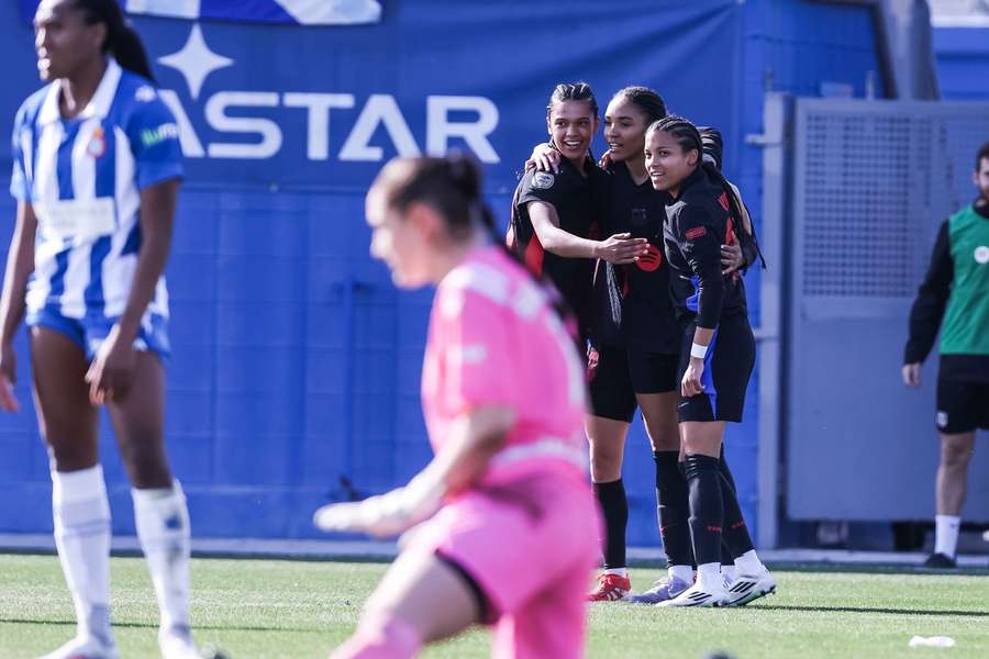 Salma anotó el definitivo 0-2.
