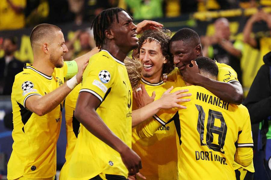 Il Borussia Dortmund festeggia un gol Il Borussia Dortmund festeggia un gol